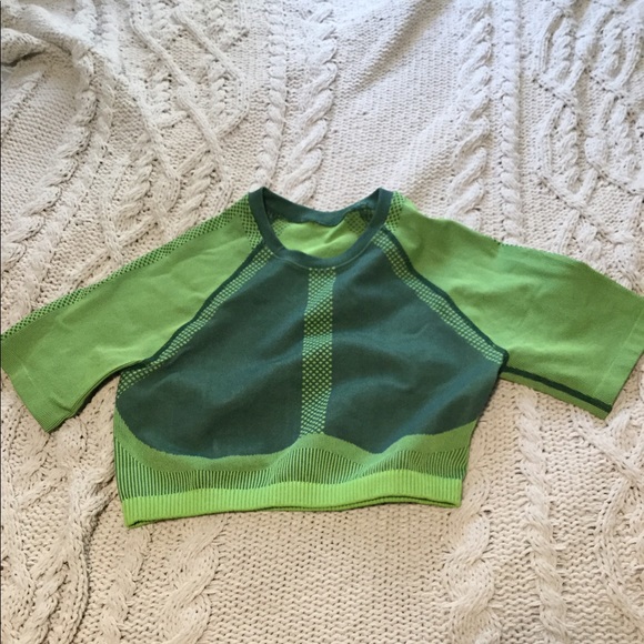 Fabletics Jessie Seamless Crop, size L - Picture 1 of 5